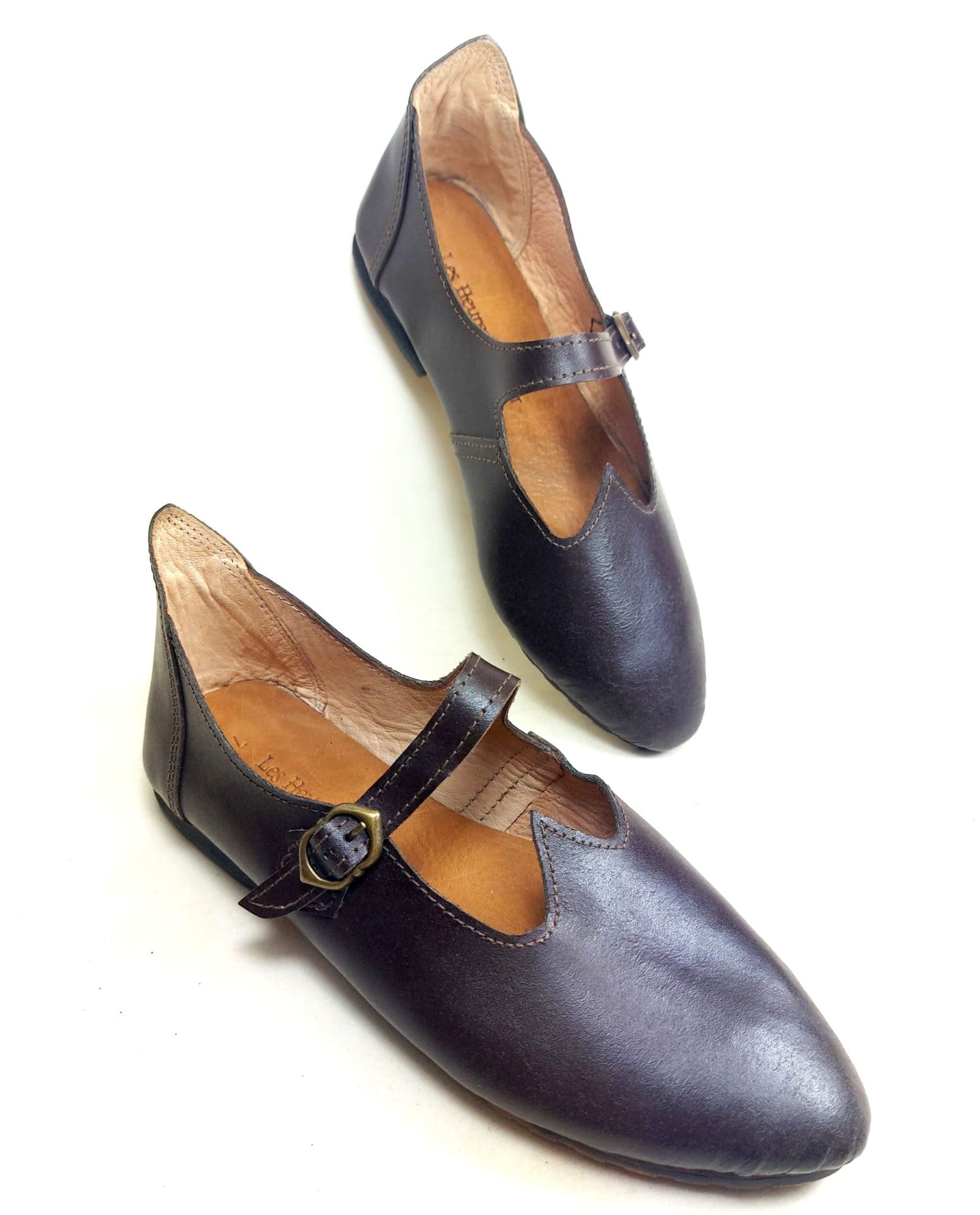 Chaussures médiévales en cuir pour femme "Hermine" Les Heures du Cuir