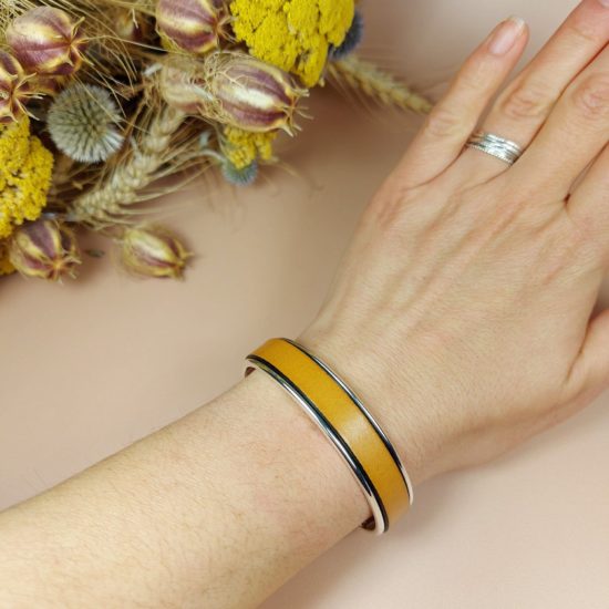 bracelet jonc argenté cuir jaune