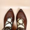 chaussures médiévales en cuir marron pour femme bout pointu et relevé