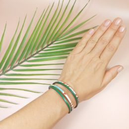 bracelet multirang association de 2 cuirs vert et à motif