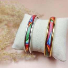 Bracelet jonc rigide multicolore en cuir