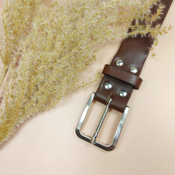 Ceinture artisanale en cuir marron