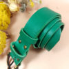 Ceinture artisanale en cuir vert boucle laiton largeur 3 cm