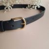 Ceinture fine noire artisanale en cuir véritable, largeur 2,5cm, boucle vieux laiton