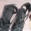 Sandales noires en cuir pour femme