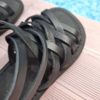 Sandales noires en cuir pour femme