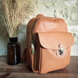 petit sac à dos en cuir fauve convertible