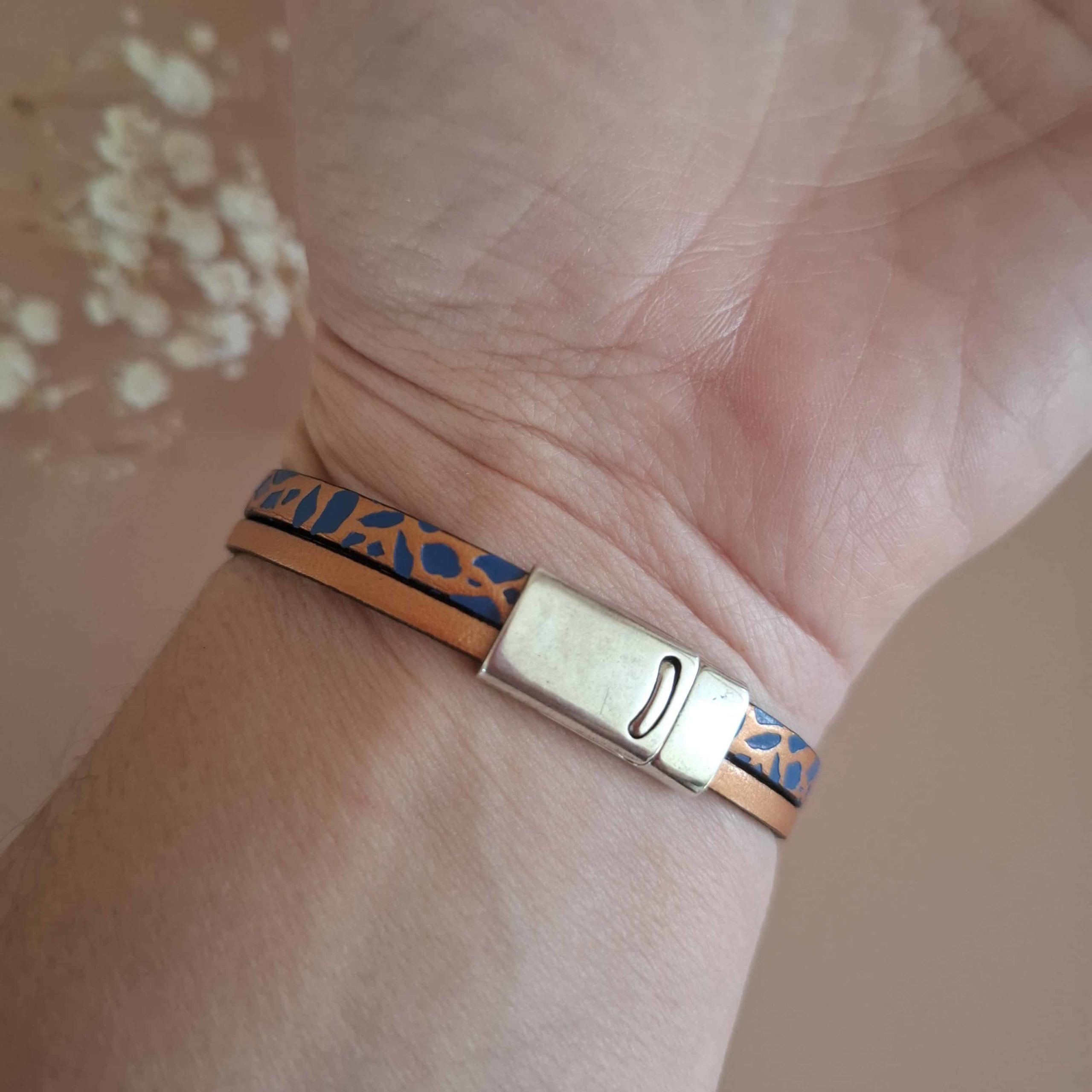 bracelet cuir bleu et cuivre fermoir aimanté