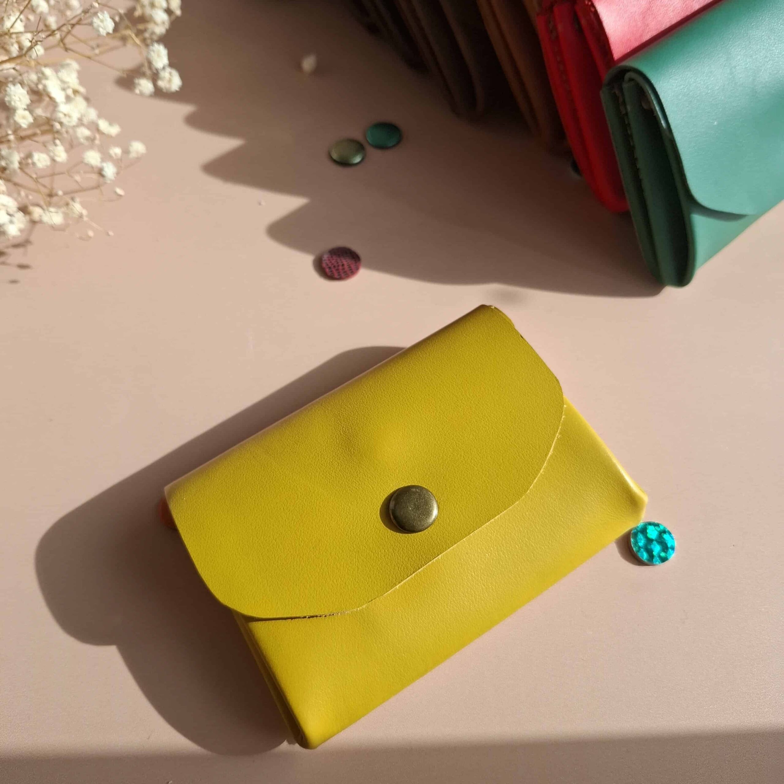 porte-monnaie cuir accordeon le malin jaune